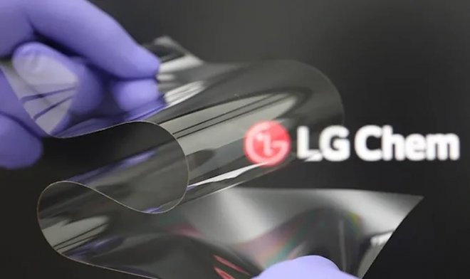 LG разработала гибкое стекло для дисплеев, которое не уступает по прочности традиционному 