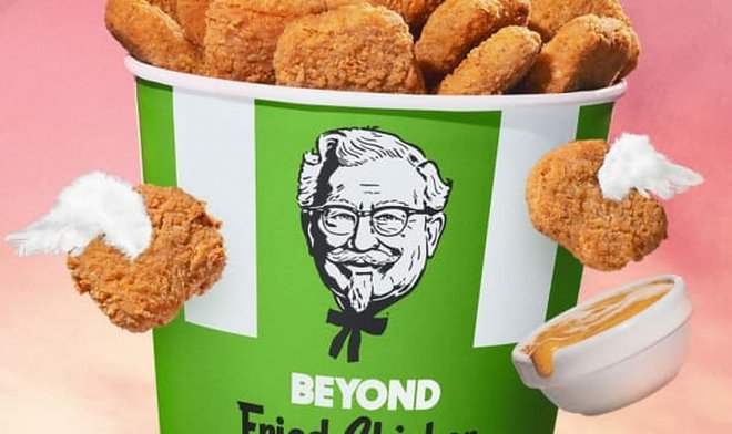 KFC запускает продажу продуктов из синтетического куриного мяса 