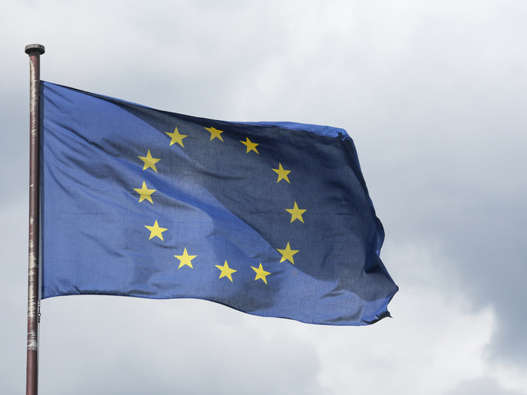 Новые угрозы Евросоюза: отключение от SWIFT, снижение нефтяного потолка, санкции против &laquo;Северных потоков&raquo;