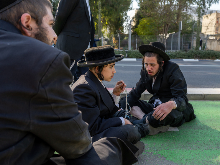 Торговая война Трампа стала угрозой 140-летней традиции поставок шляп ортодоксальным евреям