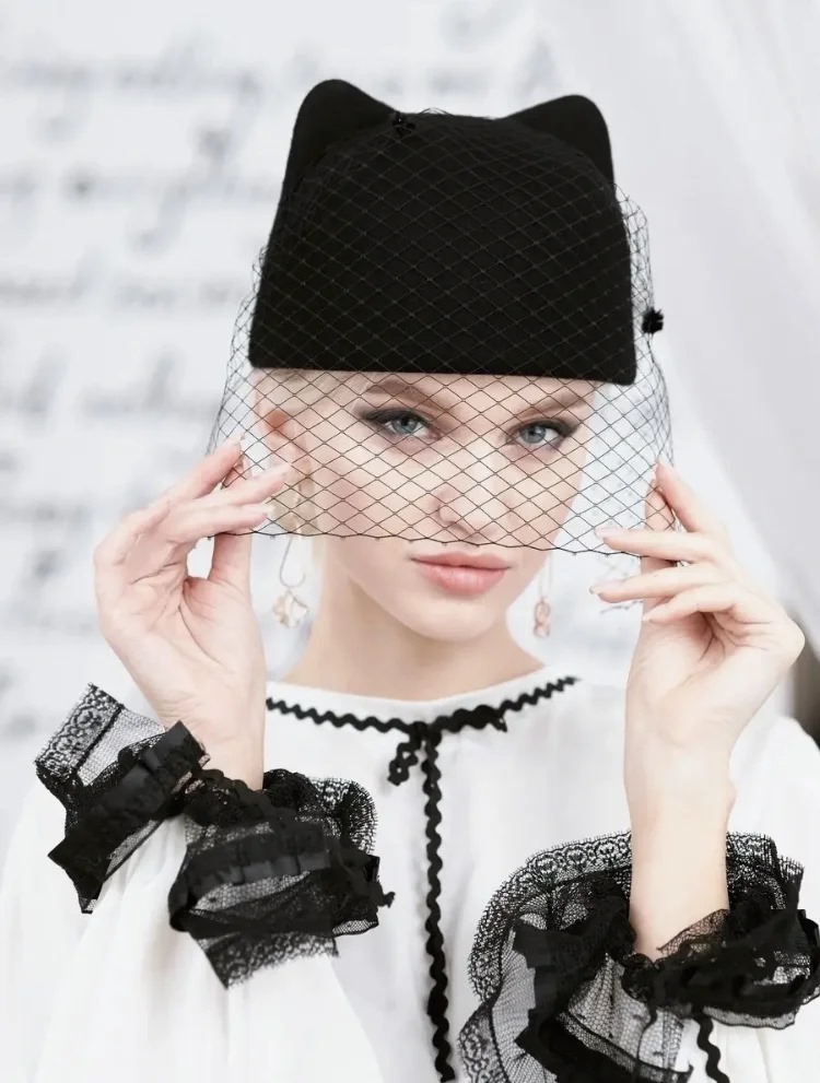 Фетровые женские шляпы: как выбрать и с чем носить