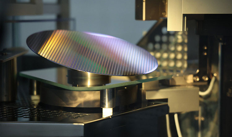 Российский 350-нм фотолитограф готов к массовому производству