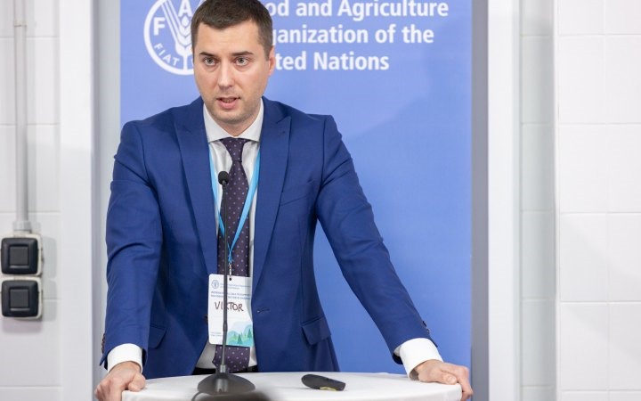 Виктор Смаль: биография и профессиональный путь