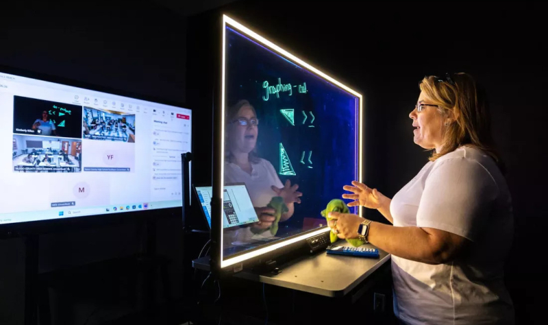 Экспериментальный проект телеобучения призван решить проблему нехватки школьных учителей в США