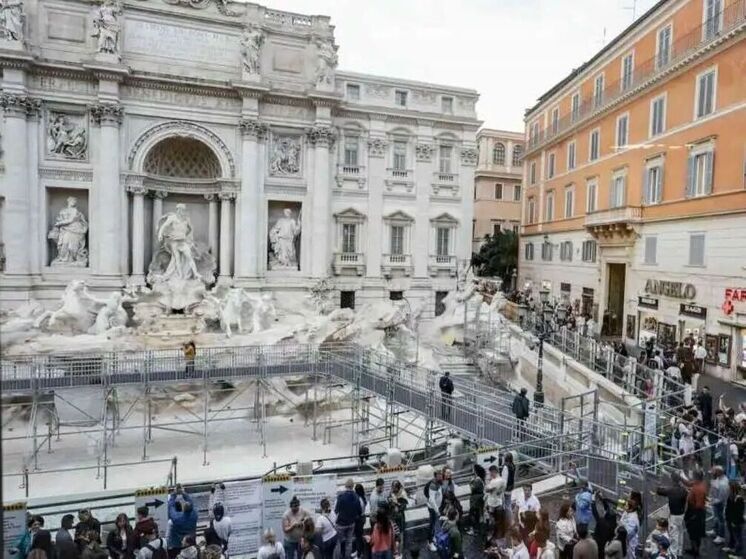 Два евро за Треви: Рим вводит плату за посещение самого знаменитого фонтана города