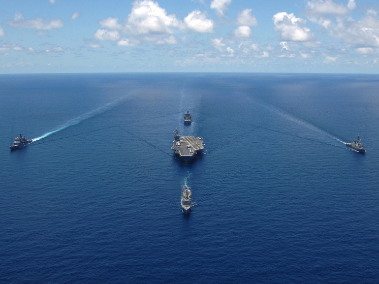 &laquo;Черные лебеди&raquo; над &laquo;серым флотом&raquo;: могут ли США переловить все подсанкционные суда