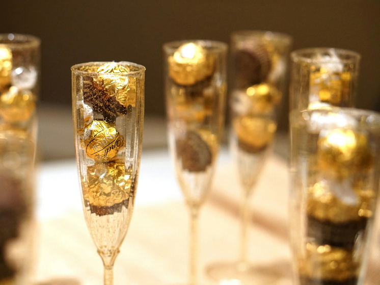 Производители шампанского объяснили падение продаж глобальным унынием